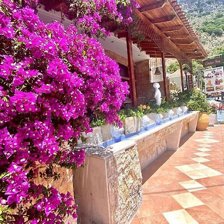 Costas Inn Spilion Екстер'єр фото