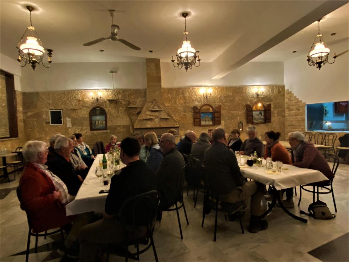 Costas Inn Spilion Екстер'єр фото