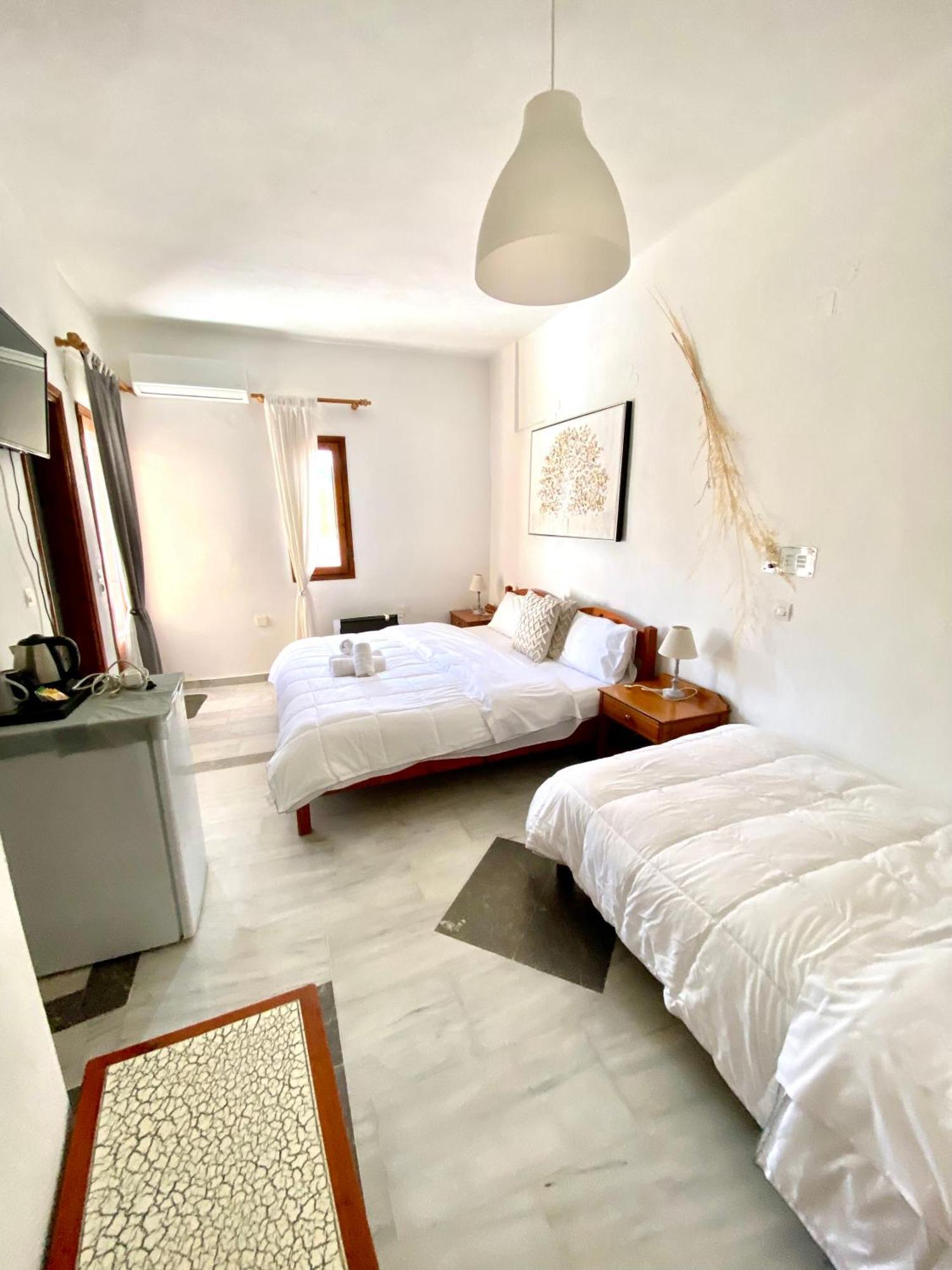 Costas Inn Spilion Екстер'єр фото